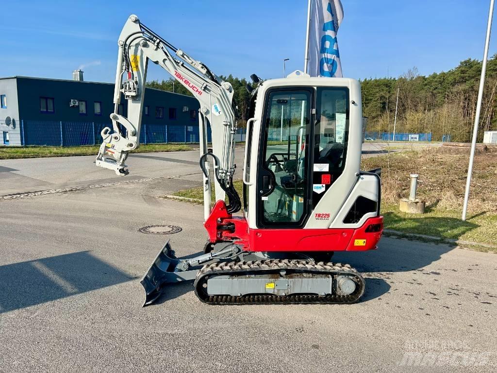 Takeuchi TB 225 Mini excavators < 7t