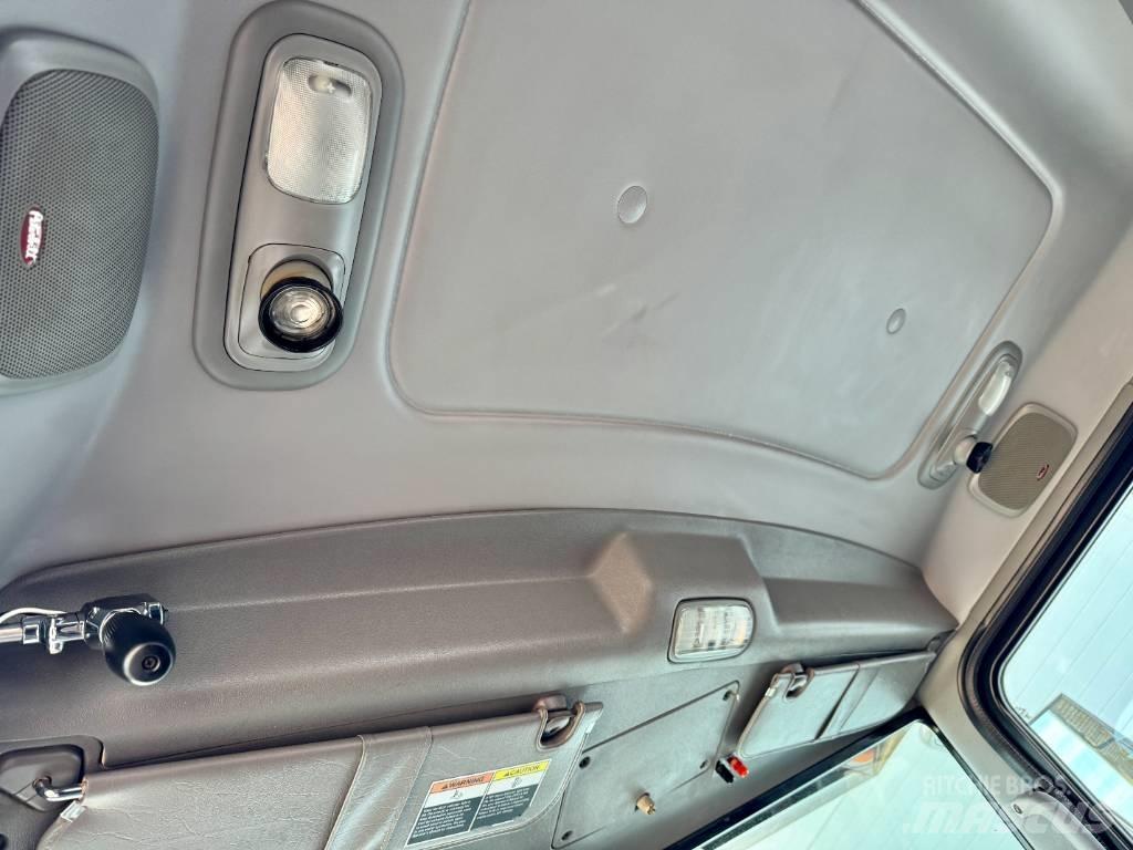 Peterbilt 388 Truck Tractor Units