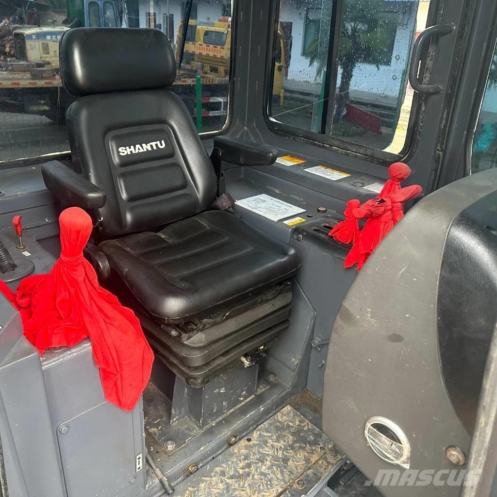 Shantui SD16 Crawler dozers