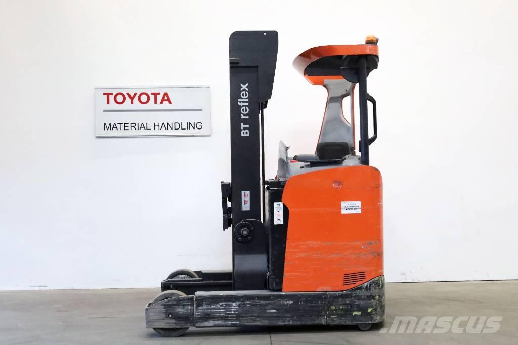 Toyota RRE200H Reach truck
