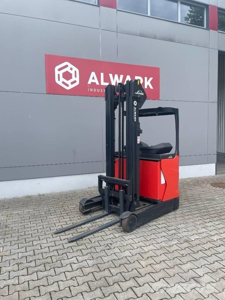 Linde R 16 Reach truck