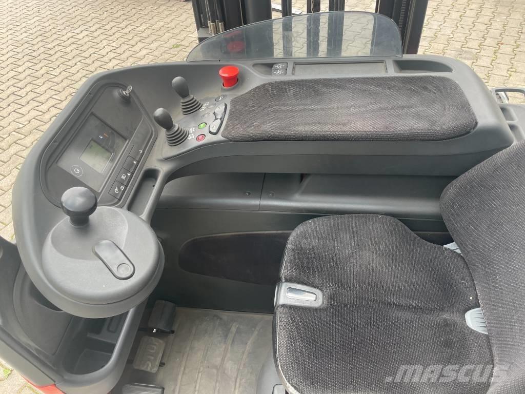 Linde R 16 Reach truck
