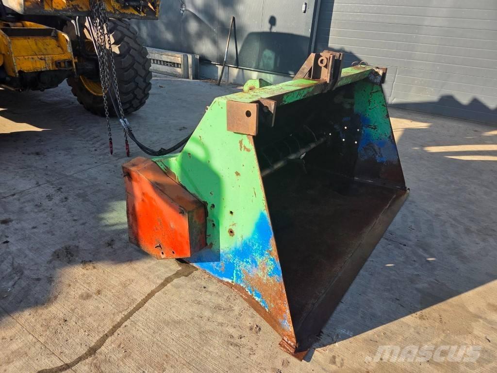 VDW 183 Animal feeders