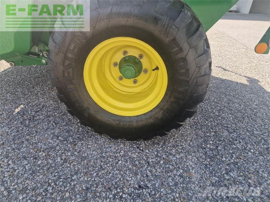 John Deere F441M Square balers