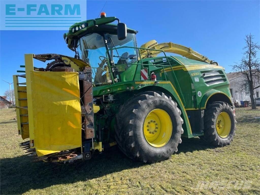 John Deere 8300 Self-propelled foragers