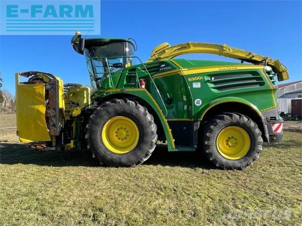 John Deere 8300 Self-propelled foragers