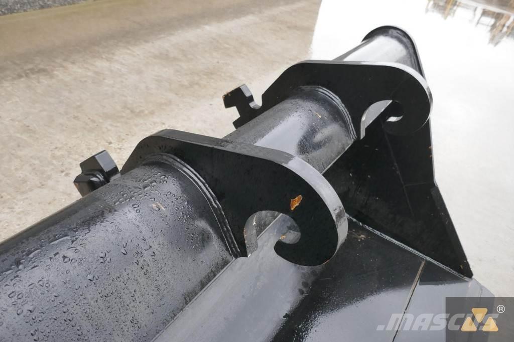 CAT 330 Bucket Buckets