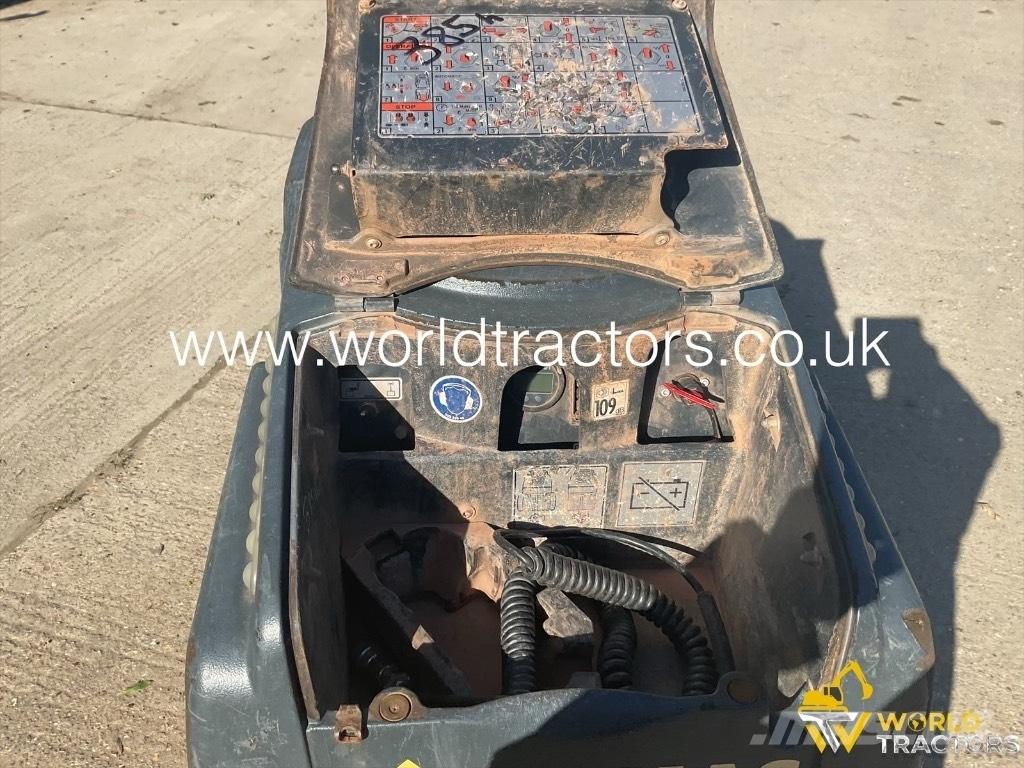 Bomag BMP 8500 Vibrator compactors