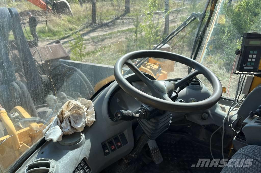 Volvo L 220 Wheel loaders