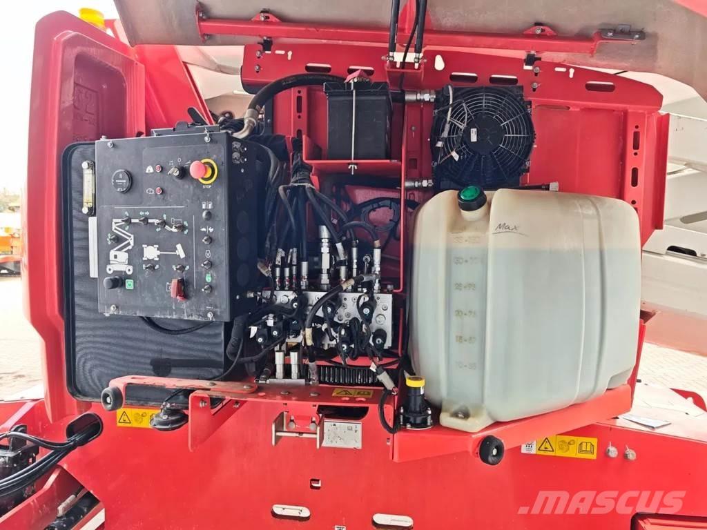 Genie Z-62/40 Articulated boom lifts