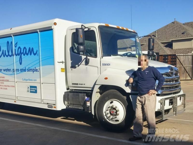 Hino 338 Beverage delivery trucks