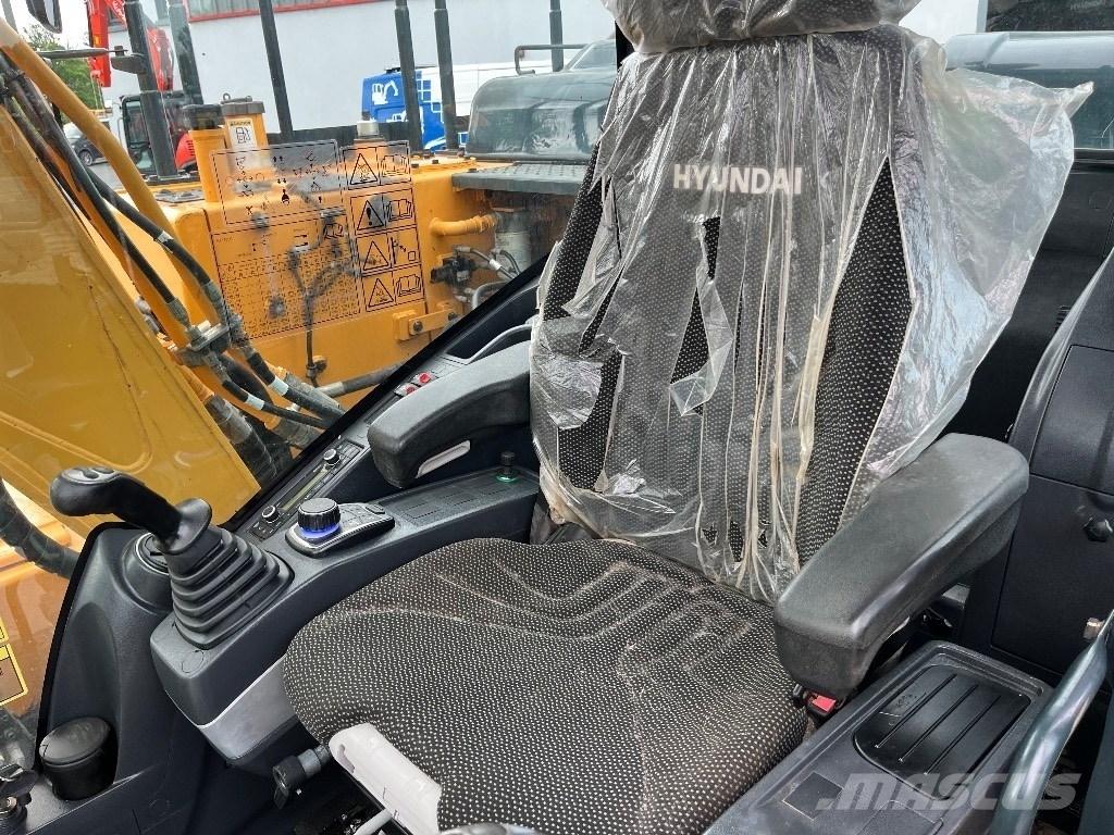 Hyundai HX140LC Crawler excavators