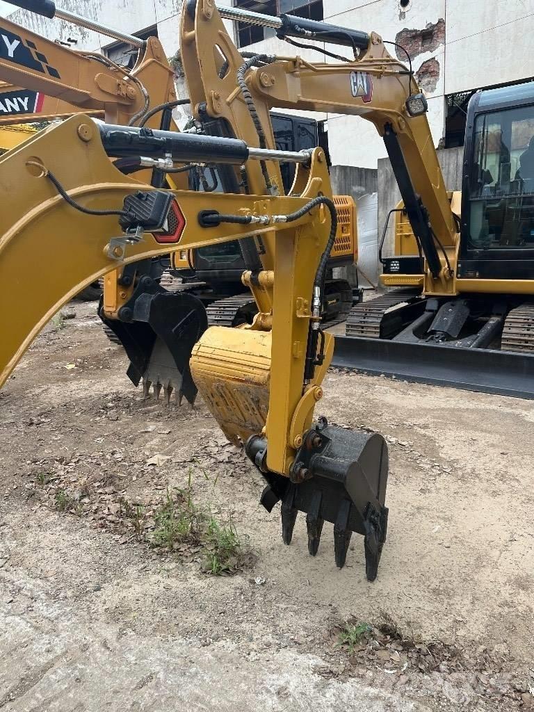 CAT 302 Mini excavators < 7t