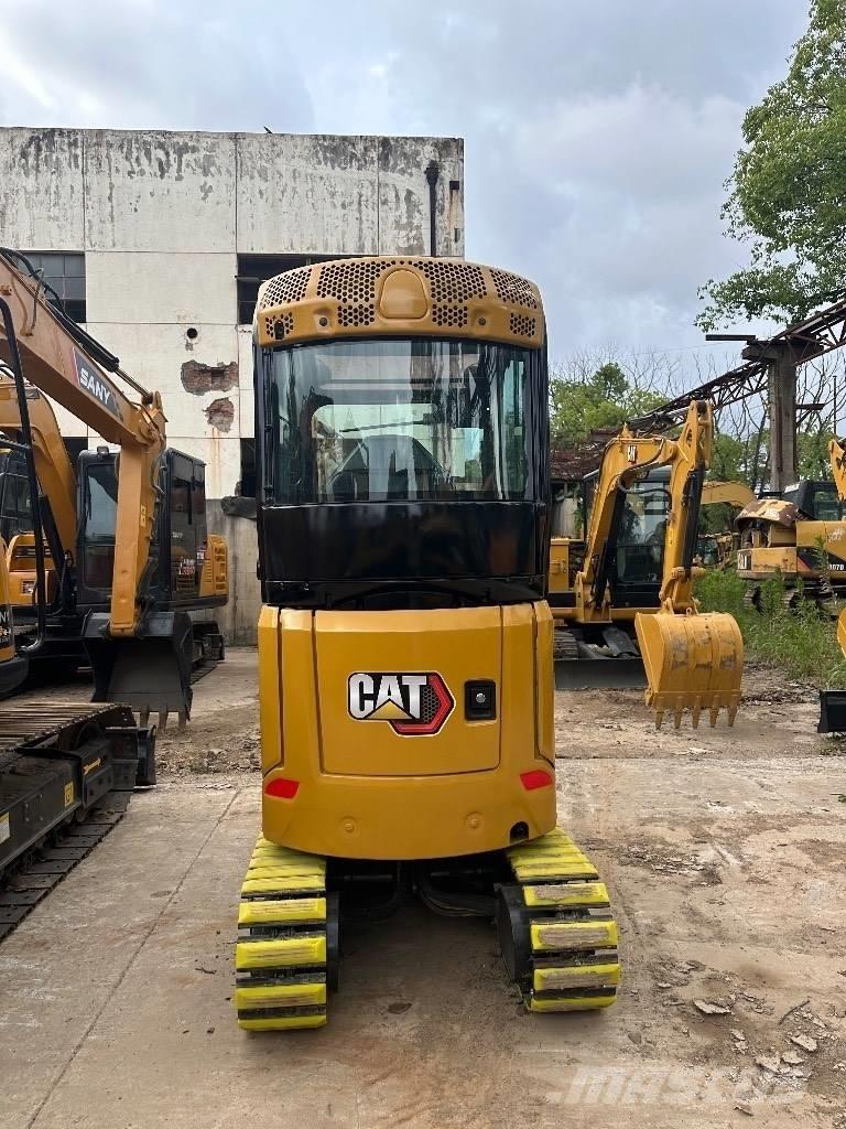 CAT 302 Mini excavators < 7t