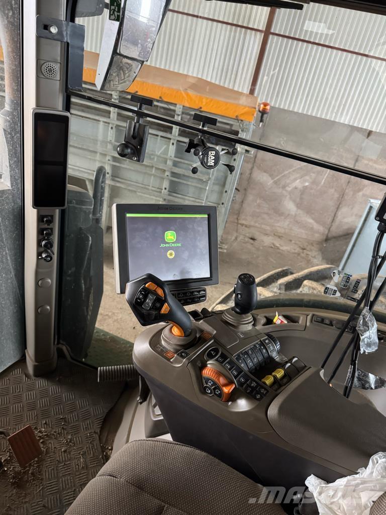 John Deere 7R310 Tractors