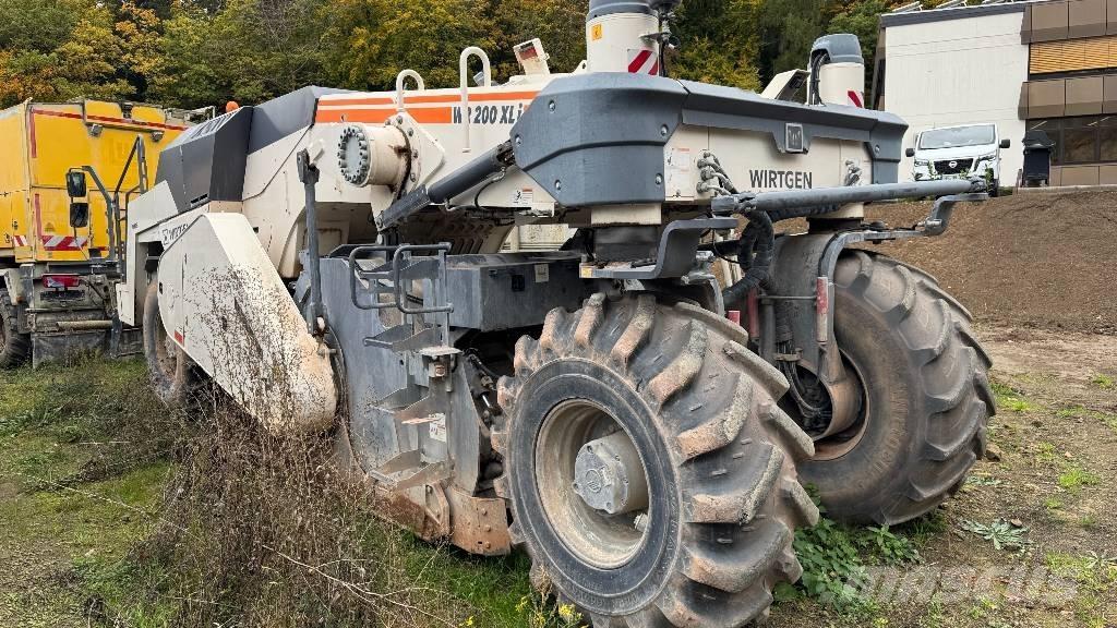 Wirtgen WR200i Asphalt recyclers