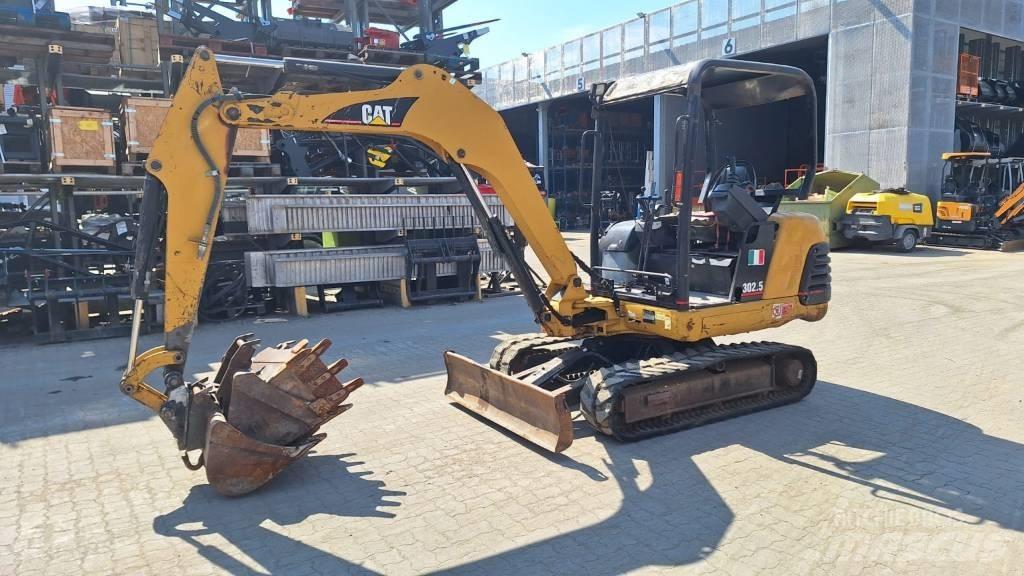 CAT 302.5 Mini excavators < 7t