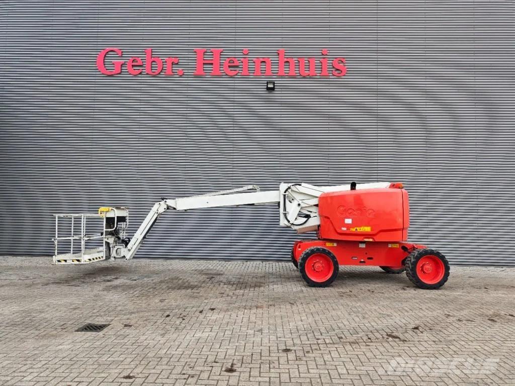 Genie Z-62/40 Articulated boom lifts