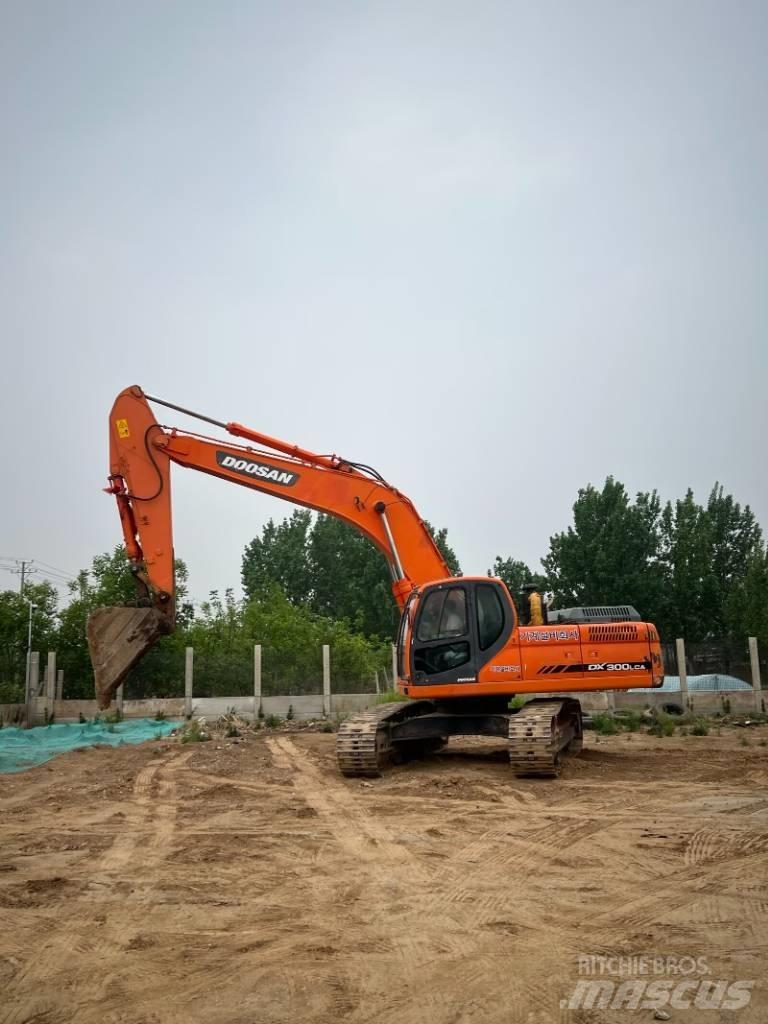 Doosan DX300LCA Crawler excavators