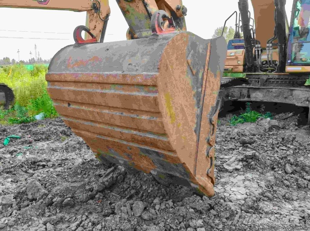 CAT 336 Crawler excavators