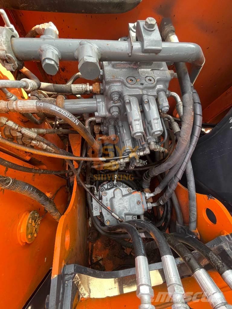 Hitachi ZX 70 Midi excavators  7t - 12t