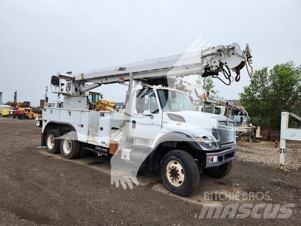 Altec D3060BTR Truck mounted aerial platforms