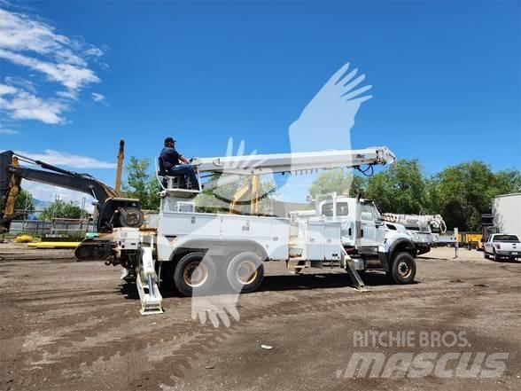 Altec D4065ATR Truck mounted aerial platforms