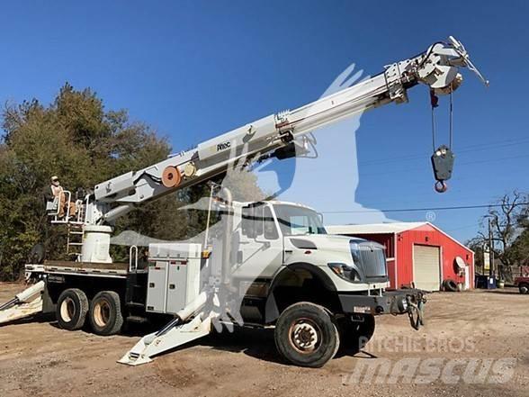 Altec DT80 Truck mounted aerial platforms