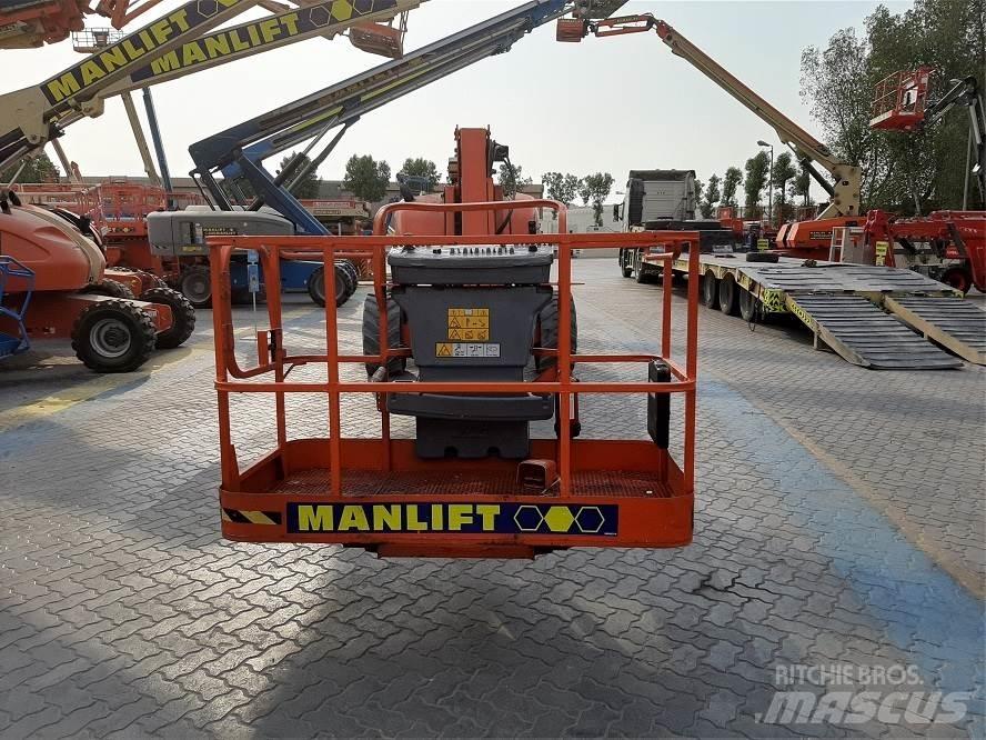 JLG 800AJ Articulated boom lifts