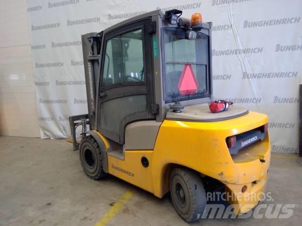 Jungheinrich DFG 430 Diesel trucks