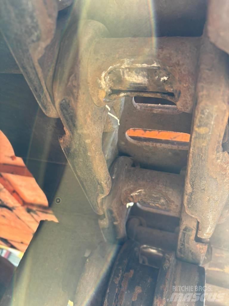 Doosan DX255LC Crawler excavators