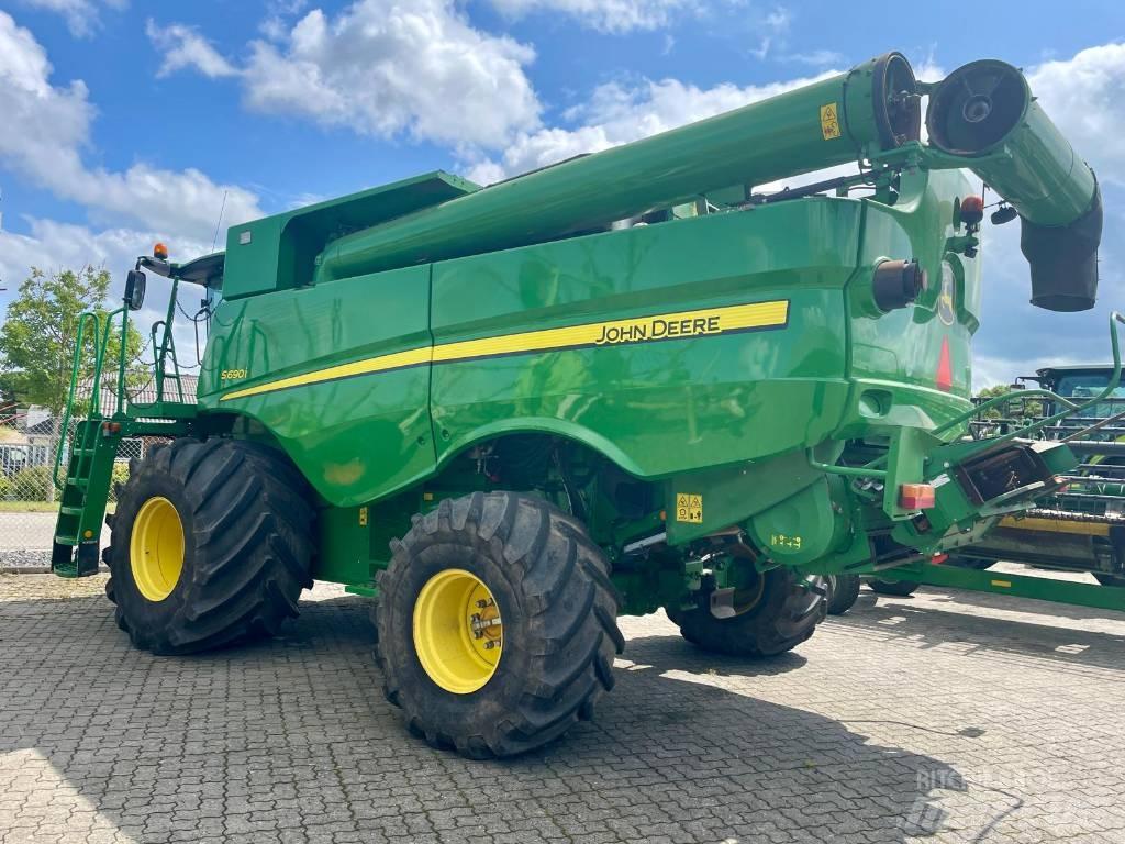 John Deere S 690 i Combine harvesters