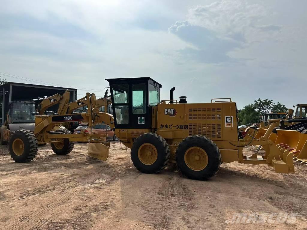 CAT 140K Graders