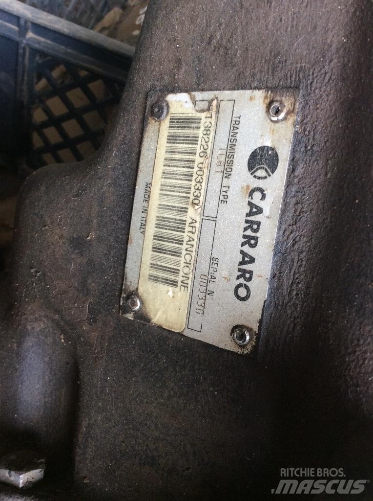 Komatsu WB 93 R-2 Transmission