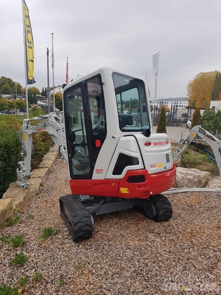 Takeuchi TB225 Mini excavators < 7t