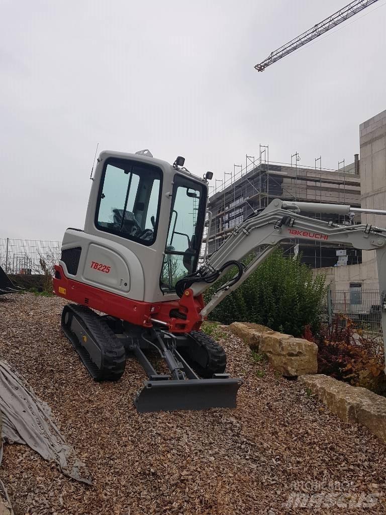 Takeuchi TB225 Mini excavators < 7t