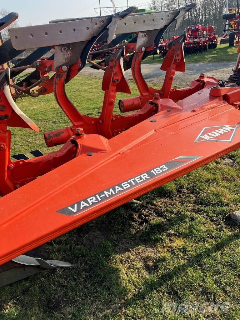 Kuhn Vari-Master 183 Reversible ploughs