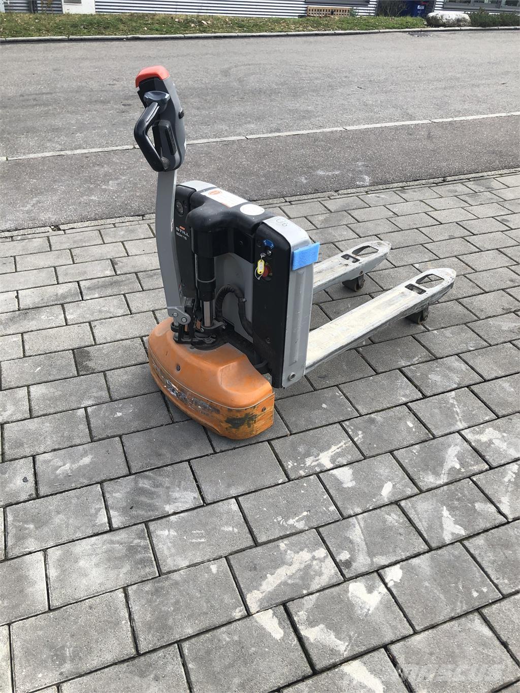 Still ECH15/LIION Pedestrian stacker