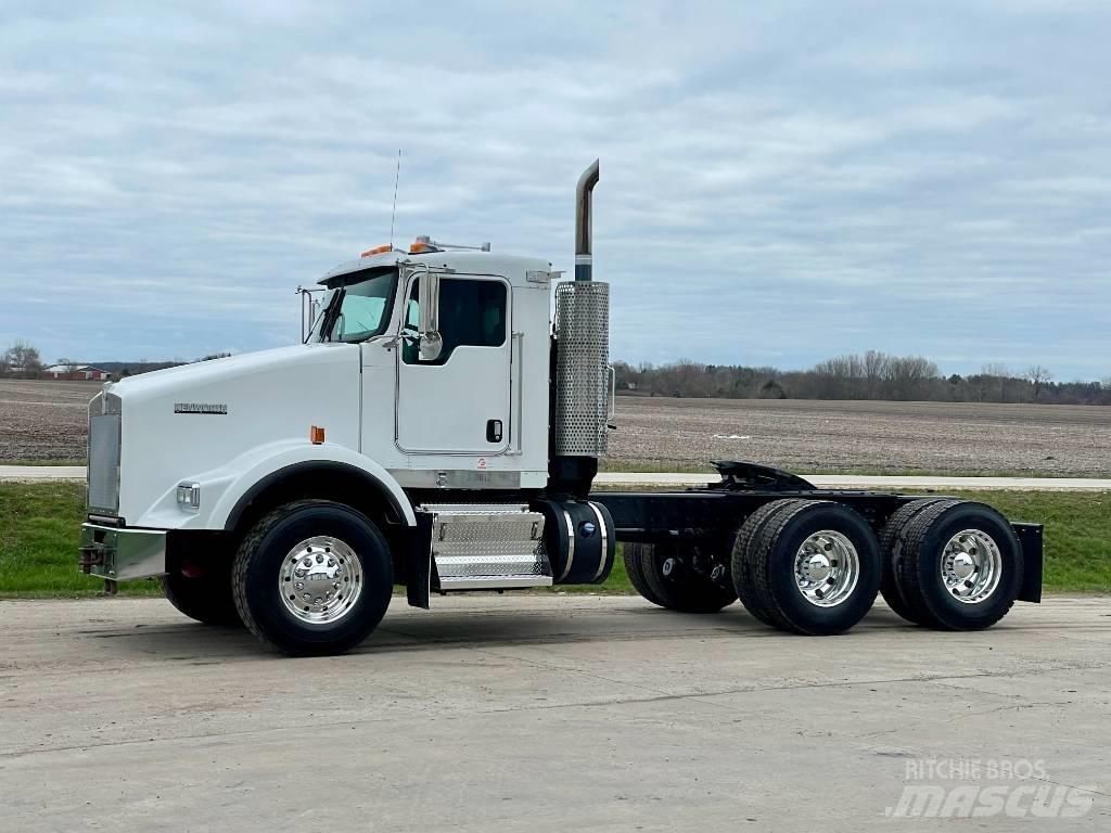 Kenworth T800 Truck Tractor Units