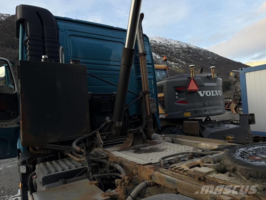 Volvo FH 16 550 6x2 Tipper trucks