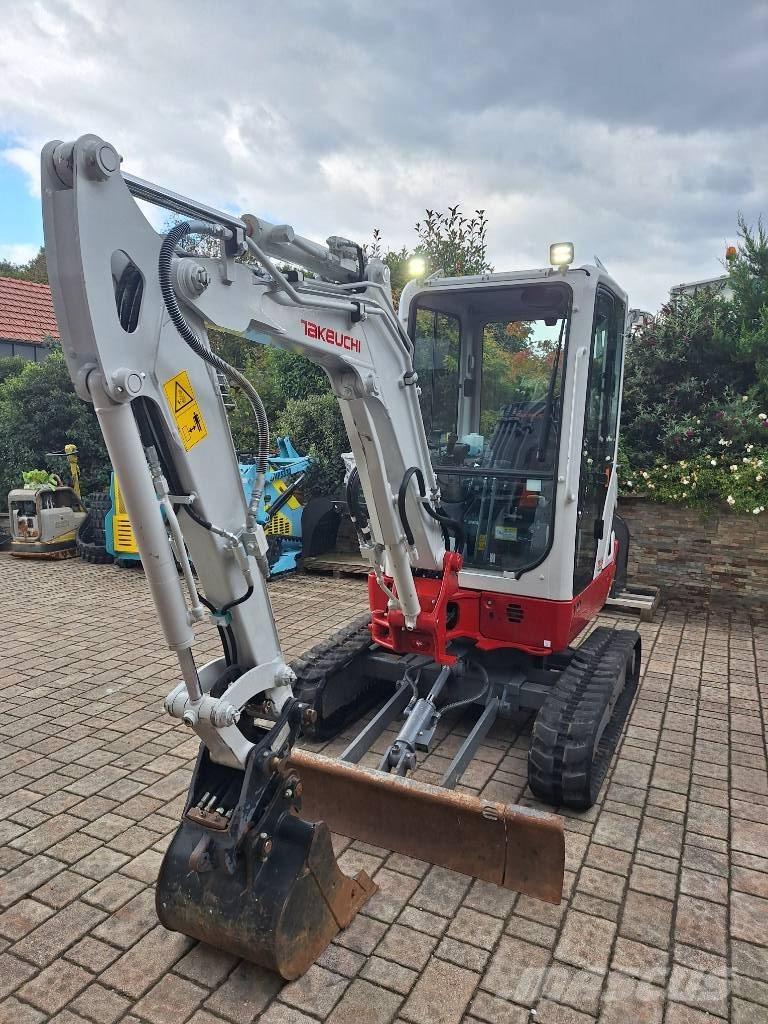 Takeuchi TB 225 Mini excavators < 7t