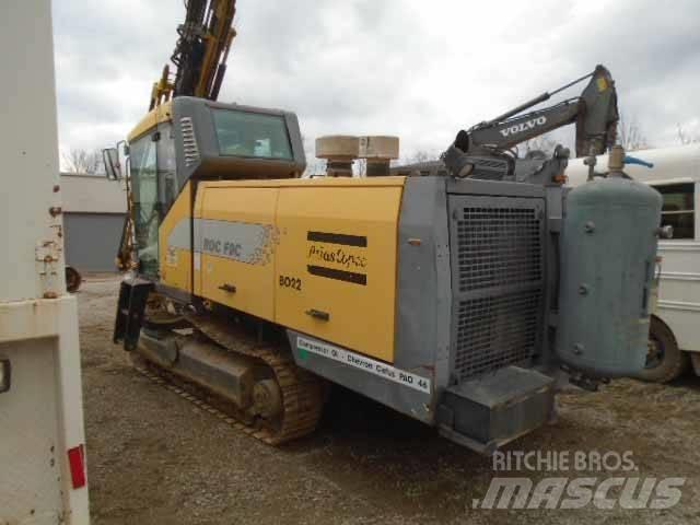 Atlas Copco F9C Surface drill rigs