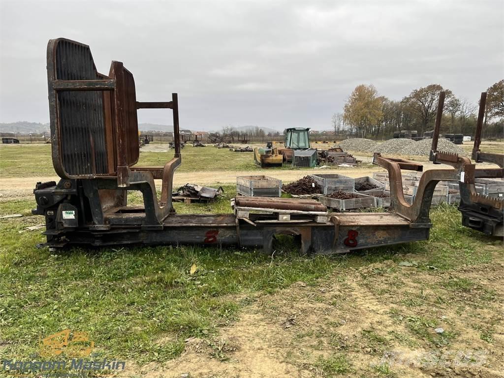 John Deere 1210E Other components