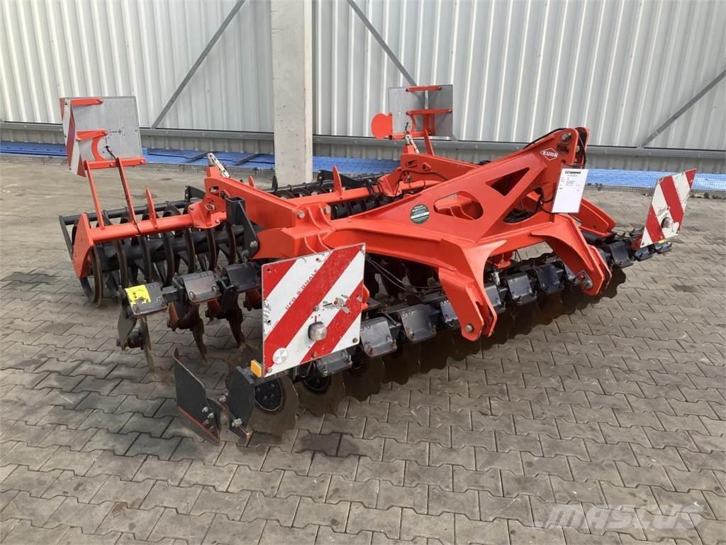 Kuhn 303 Disc harrows