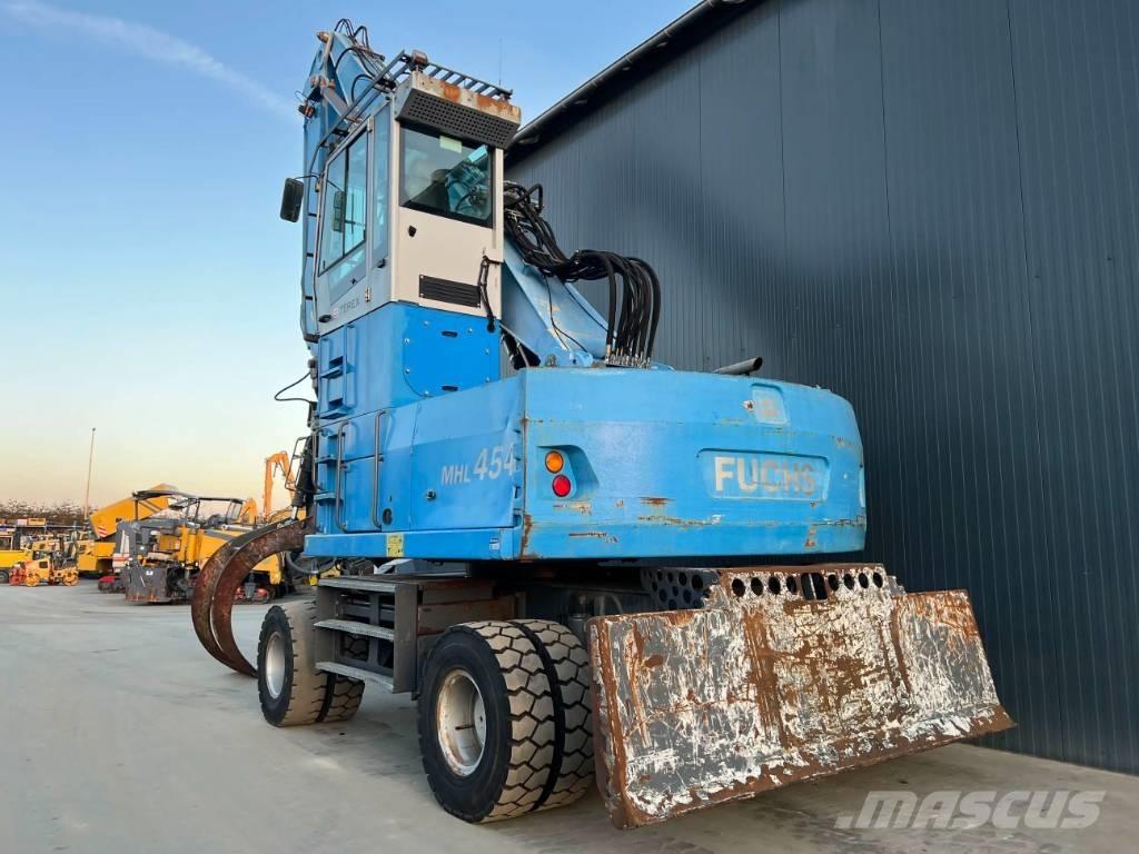 Fuchs MHL454 Waste / industry handlers