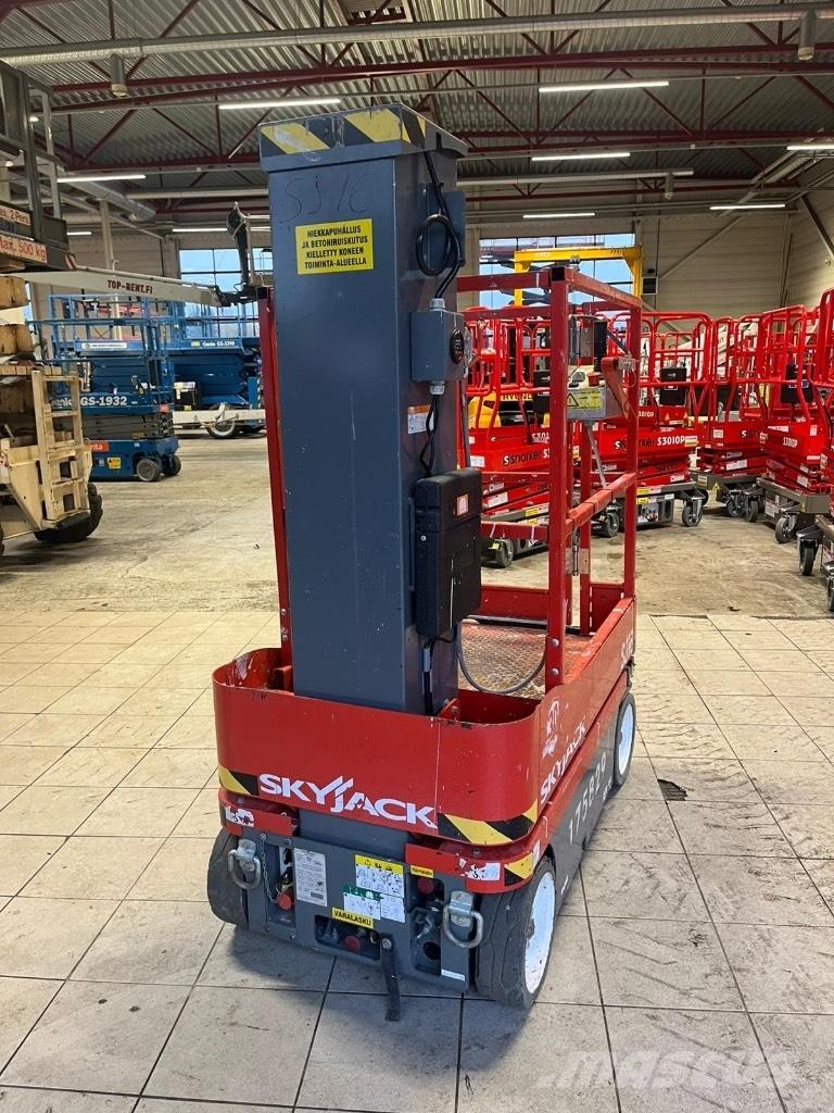 SkyJack SJ 16 Scissor lifts
