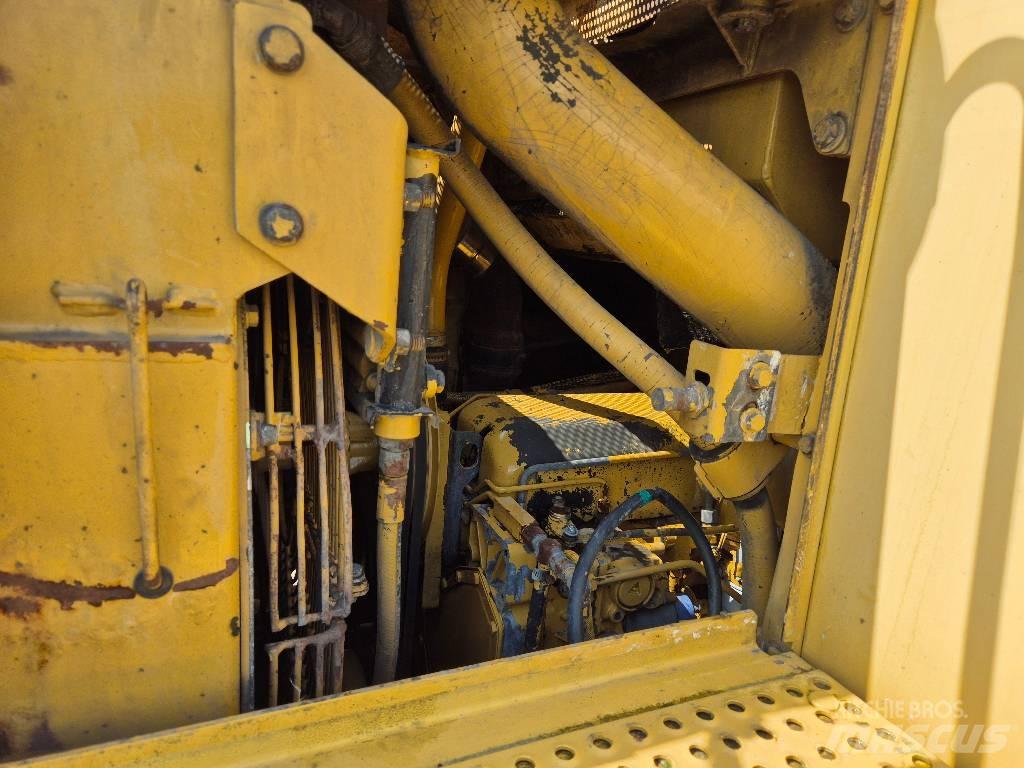 CAT 963B Crawler FEL's