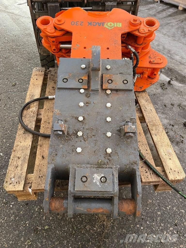 Biojack 230  ntp-10 Grapples