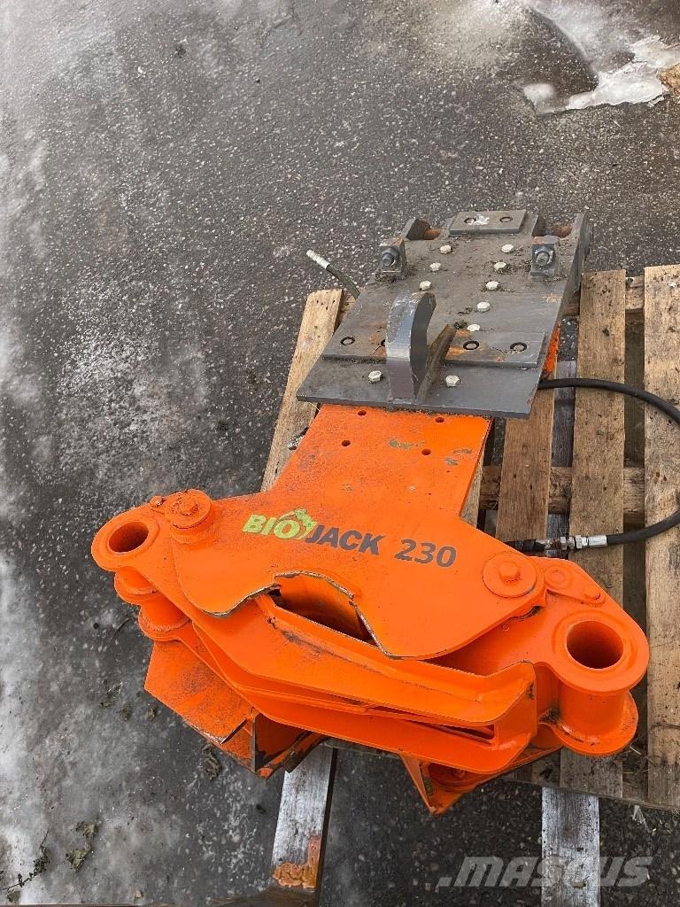 Biojack 230  ntp-10 Grapples