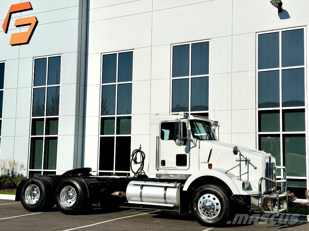 Kenworth T 800 Truck Tractor Units
